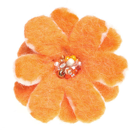 Кольцо "Оранжевый цветок" Шерсть, войлок, металл Ручная авторская работа идея для подарка очаровательной девушке! инфо 11586a.